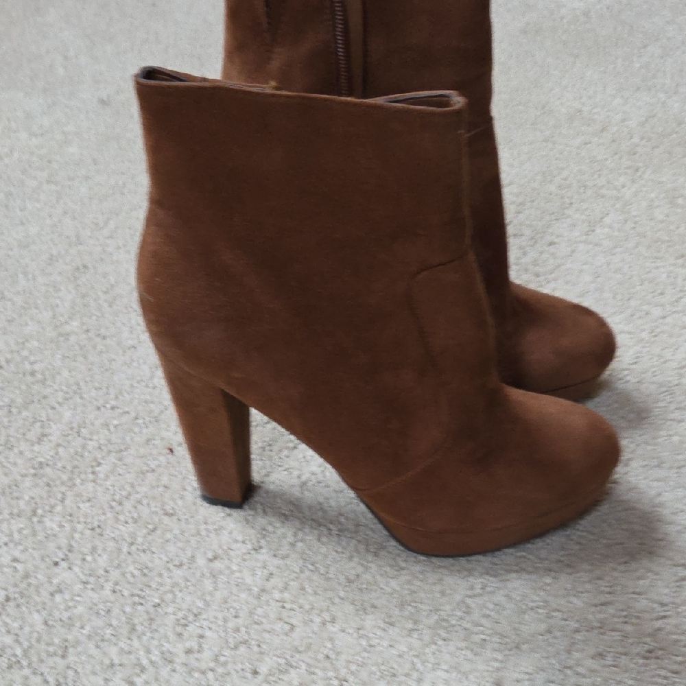 Mossimo Supply Co. Tan Suede Heeled Boots